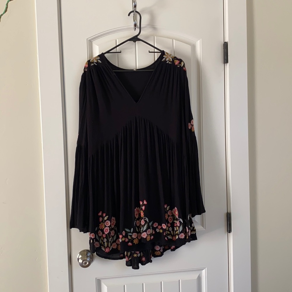 Do not buY - Free People embroidered tunic